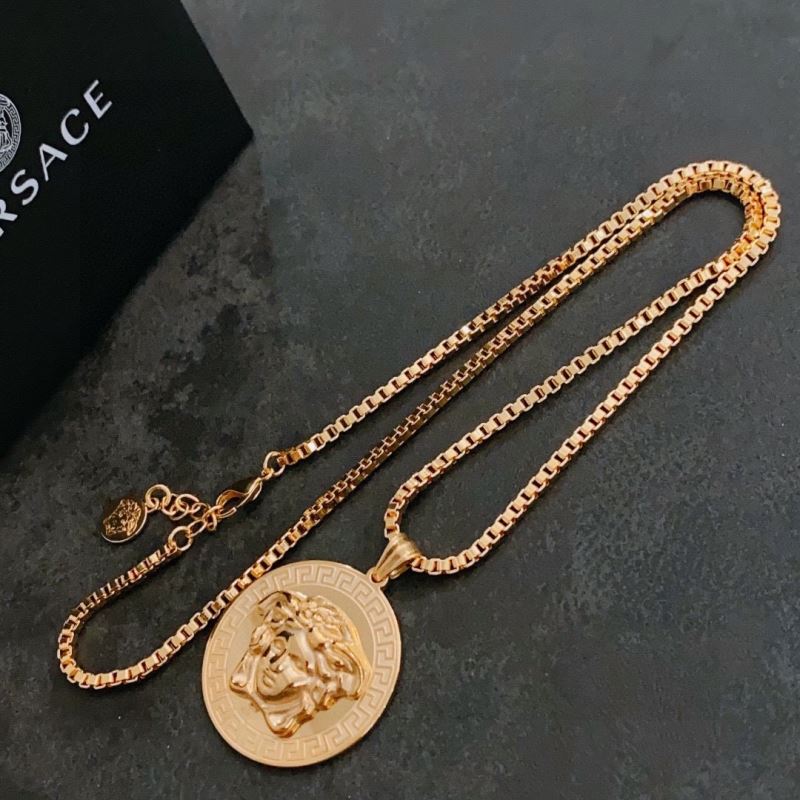 Versace Necklaces - Click Image to Close